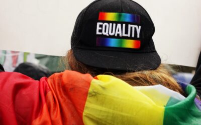 ¿Por qué un logo arcoíris no basta para reflejar el compromiso con la comunidad LGBT+?